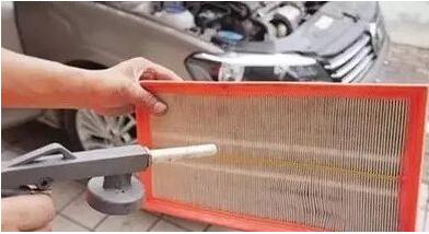 Can you blow the dirty air filter? Usually, people check the air cleaner element when servicing the vehicle. If the air filter element is dirty, can you blow it clean? The function of the air filter element is somewhat similar to the