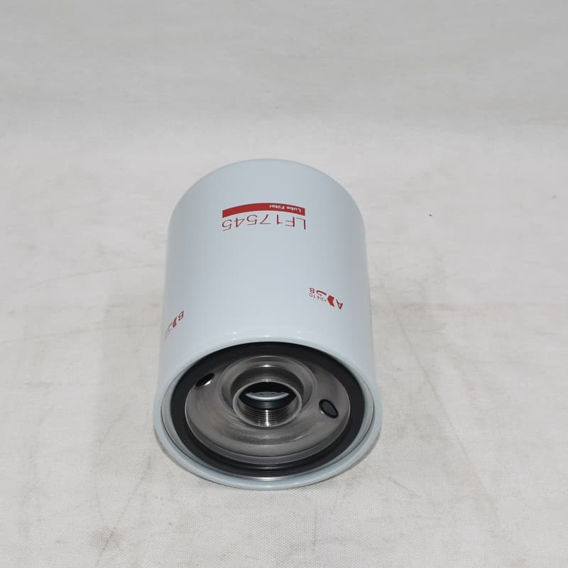 LF17545 Oil Filter with Fleetguard cross reference