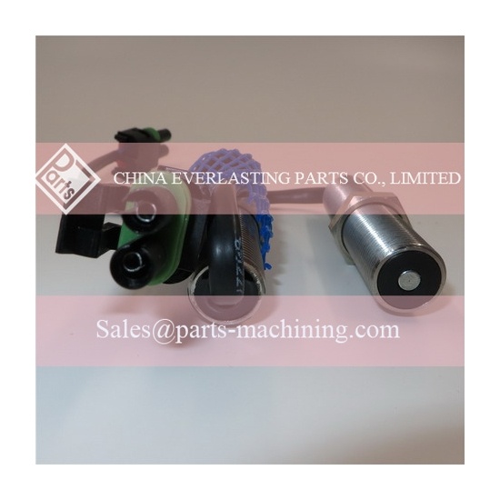 OEM Cummins speed sensor 3034572 magnetic pick up